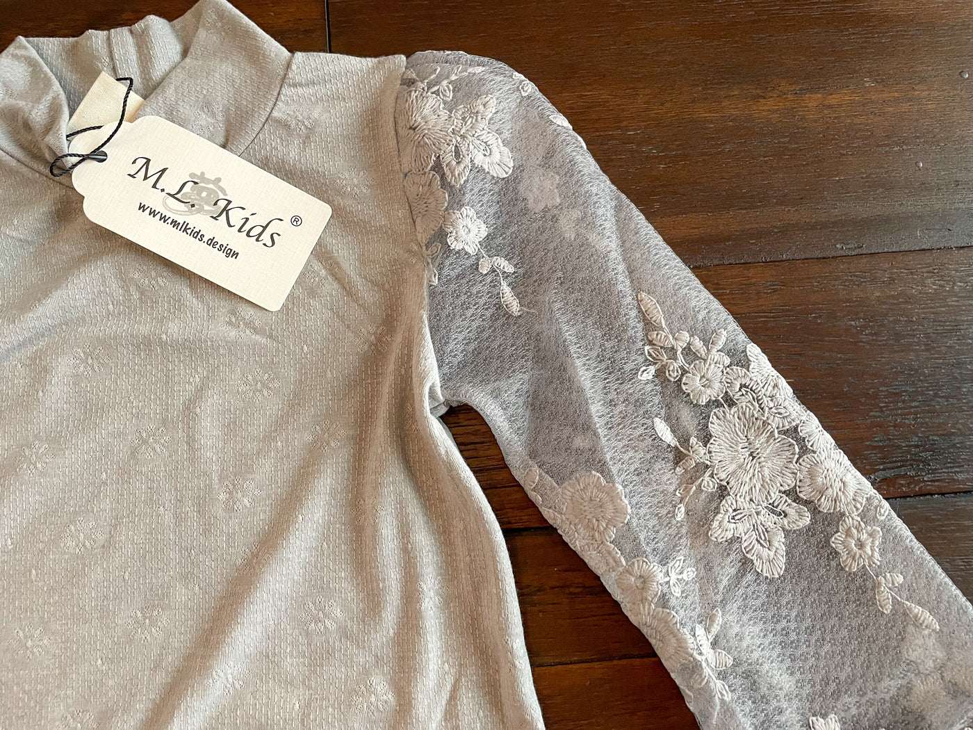 Dainty Lace top - Grey